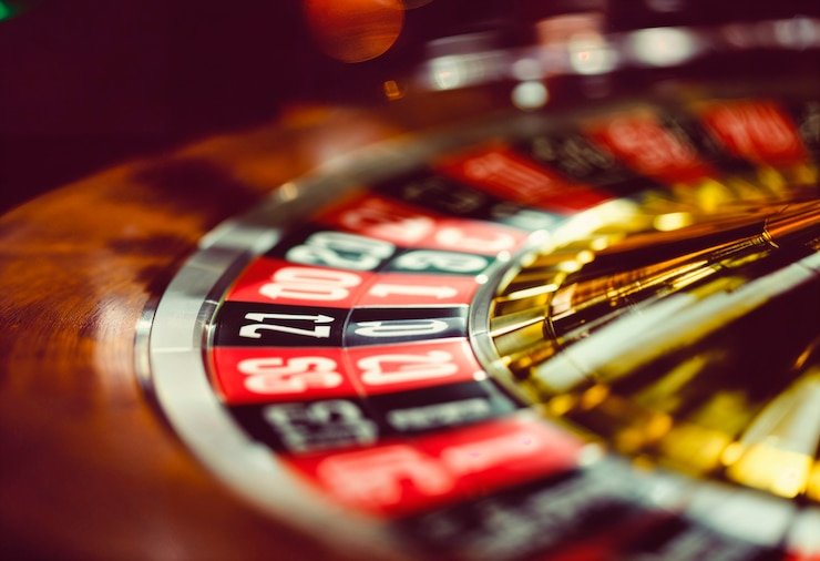 bom777 account dashboard showing Sportsbook, live tables, and slots sections